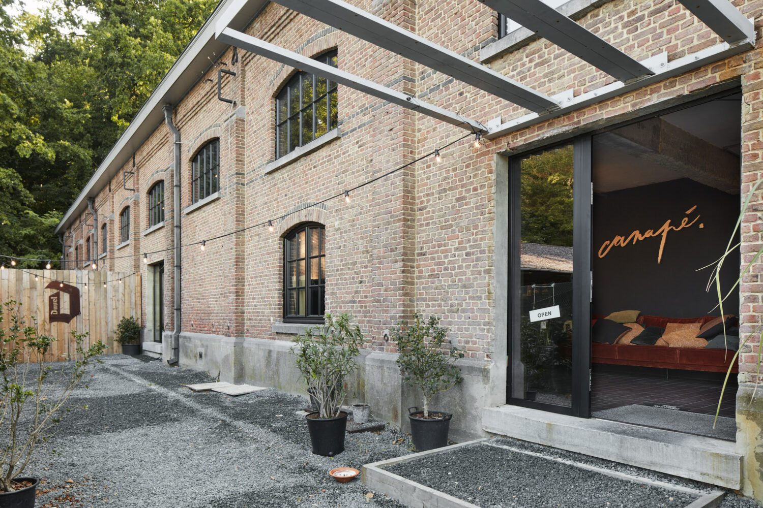 Alfaframes Ramen en Deuren - Canape