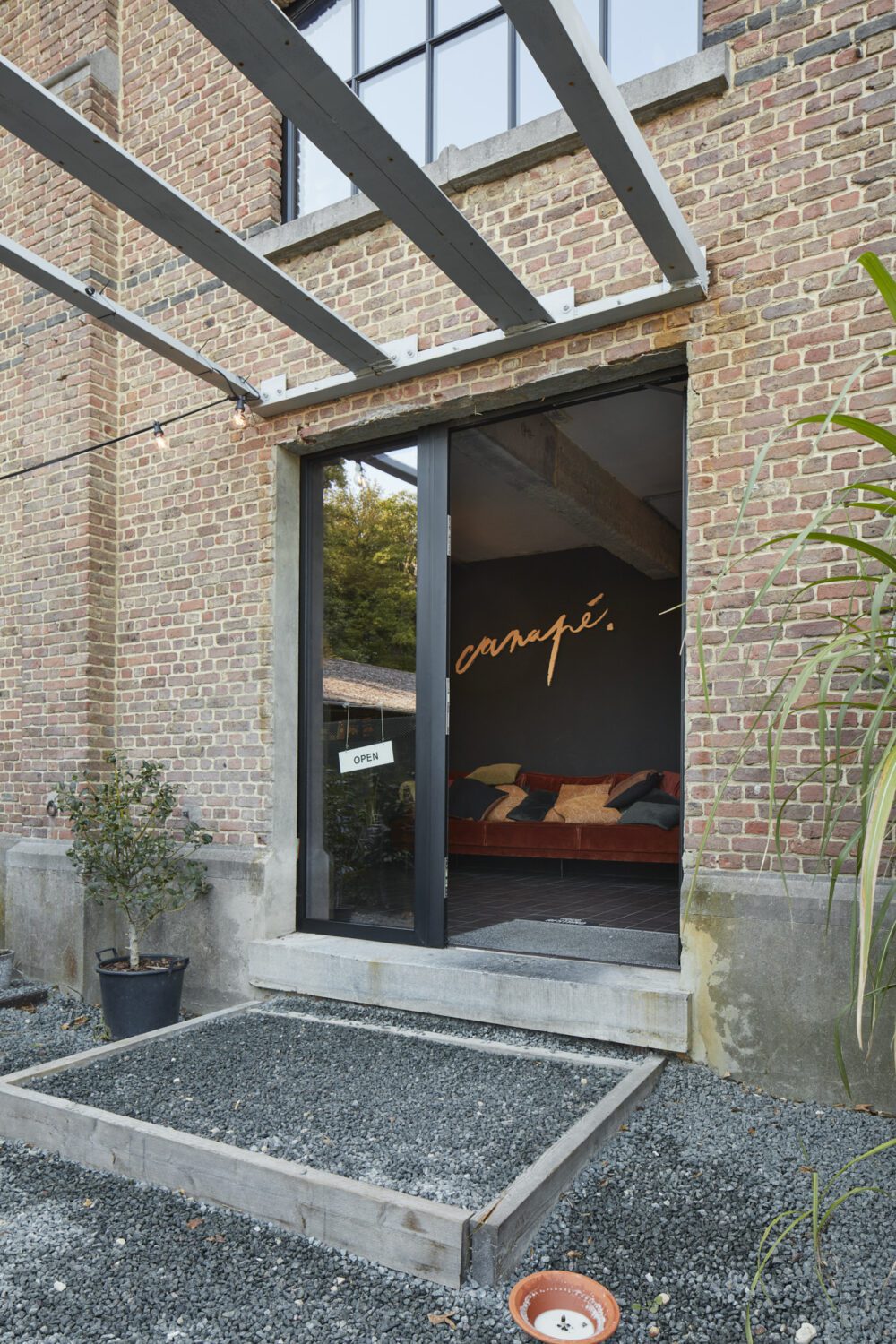 Alfaframes Ramen en Deuren - Canape