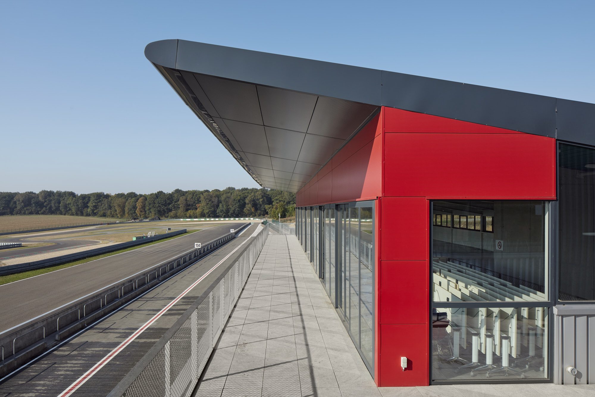 Alfaframes Ramen en Deuren - Circuit Mettet