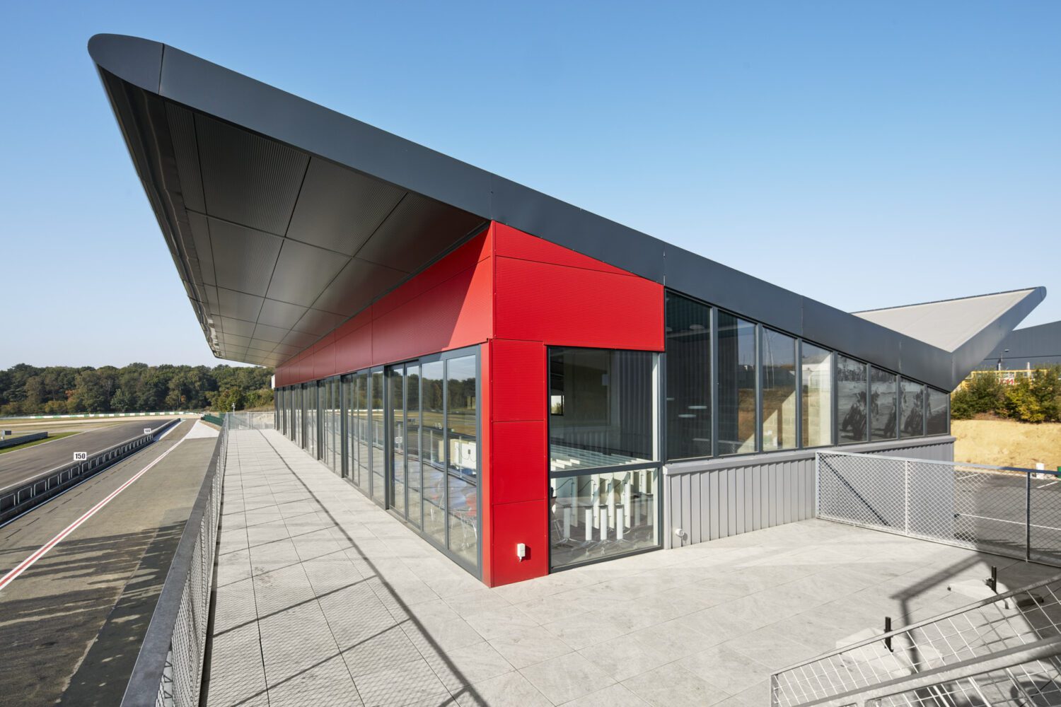 Alfaframes Ramen en Deuren - Circuit Mettet