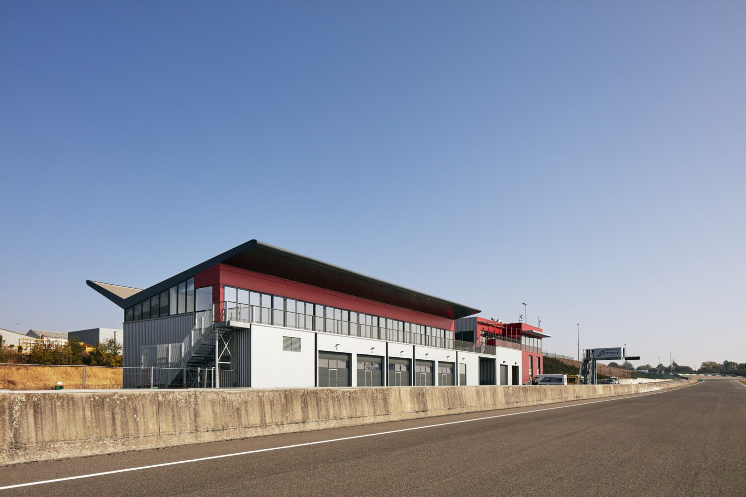 Alfaframes Ramen en Deuren - Circuit Mettet